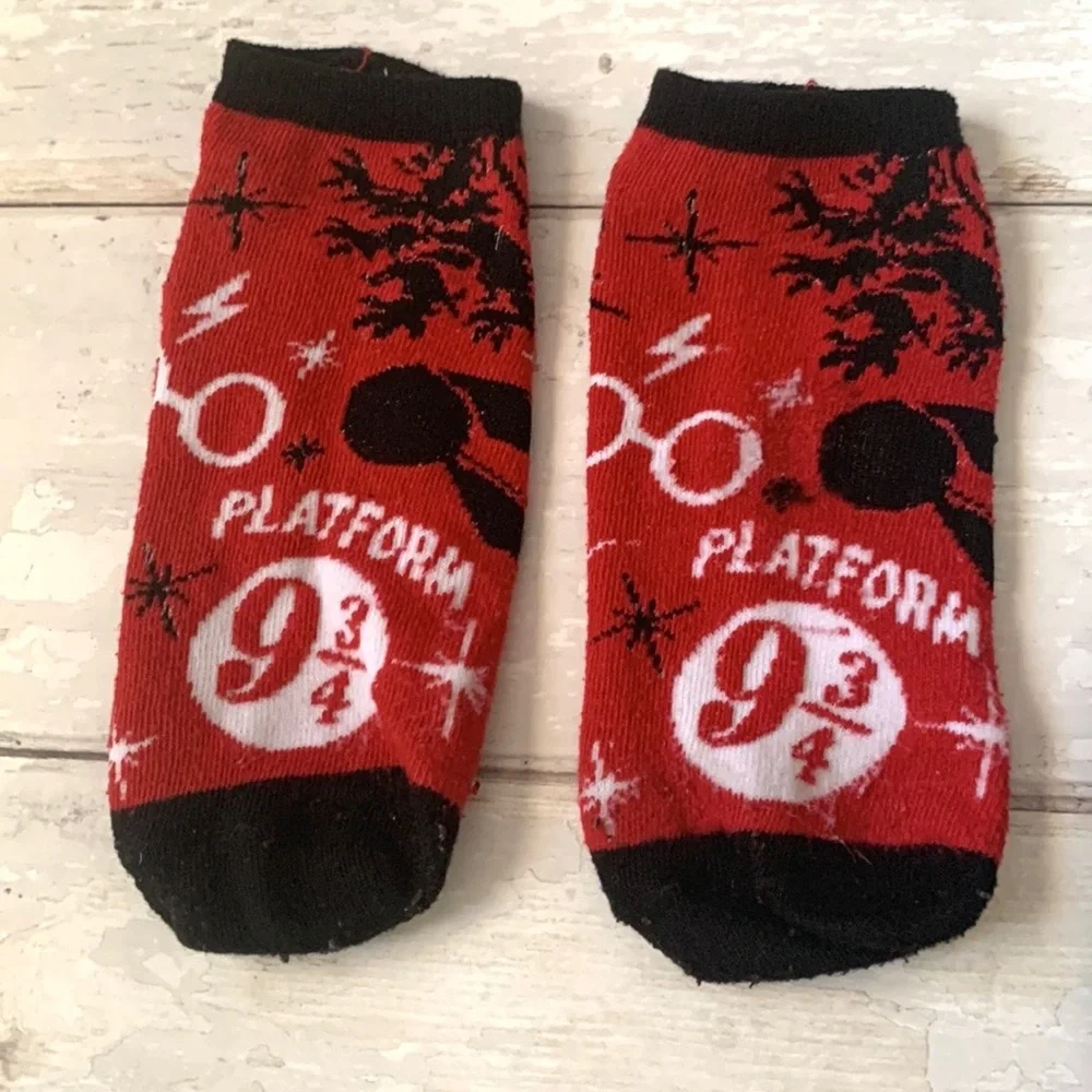 Harry Potter Socks Set of 2 Hedwig Owls Platform 9 3/4 Red Ankle Mens Womens NEW